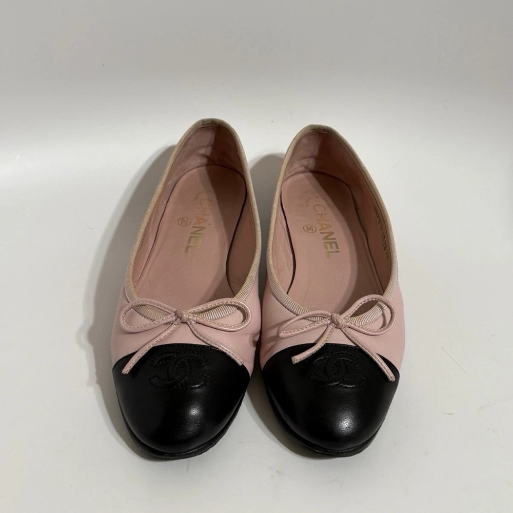 AUTHENTIC CHANEL PINK BALLET FLATS SIZE 36 LAMBSKIN - Chanel Ballet Flats